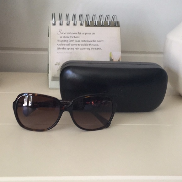 Coach Accessories - COACH SUNGLASSES